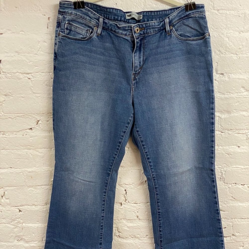 Levi's 590 Bootcut 16W